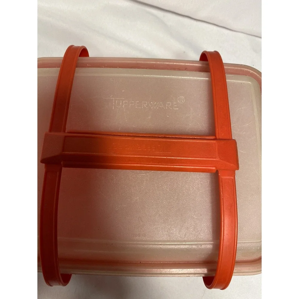 vintage‎ tupperware red container with handle